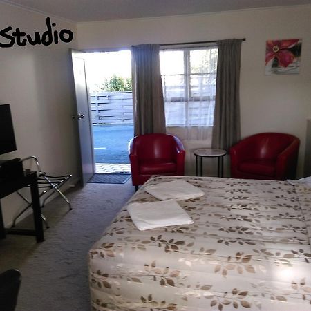 Stonehaven Motel Whangarei Extérieur photo