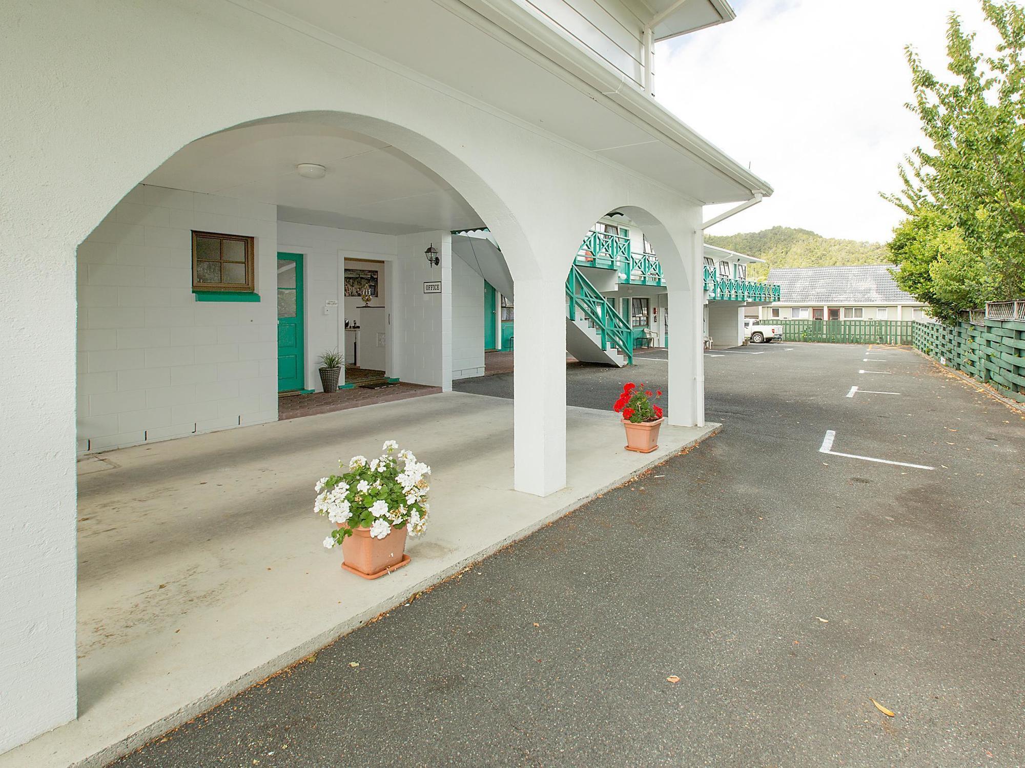 Stonehaven Motel Whangarei Extérieur photo