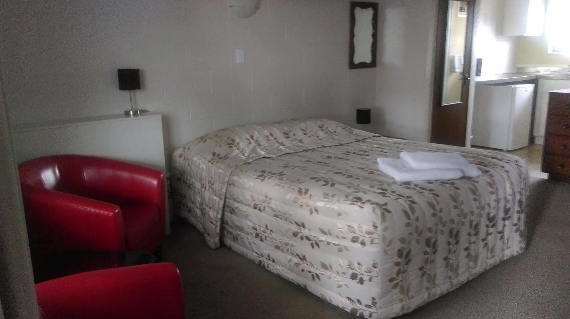 Stonehaven Motel Whangarei Extérieur photo