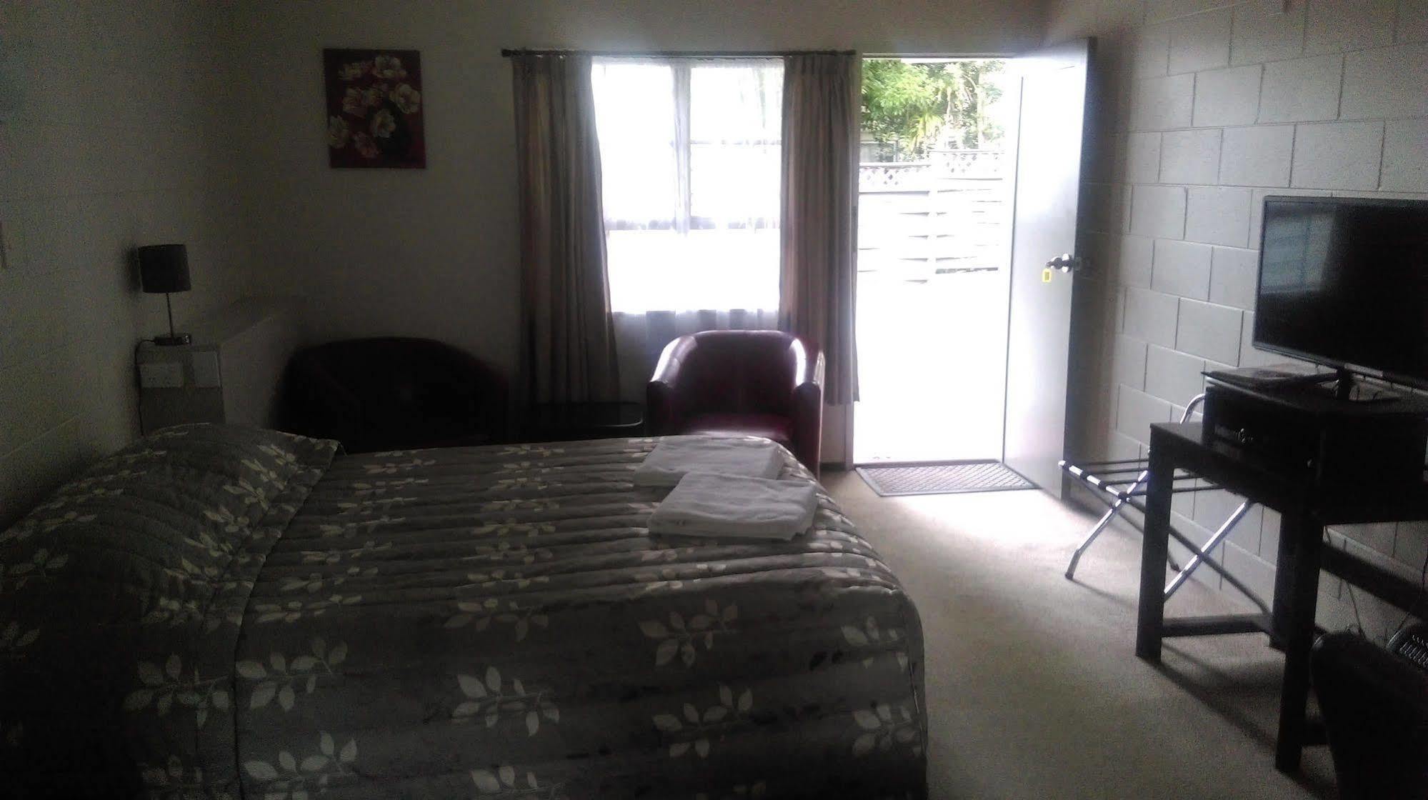 Stonehaven Motel Whangarei Extérieur photo