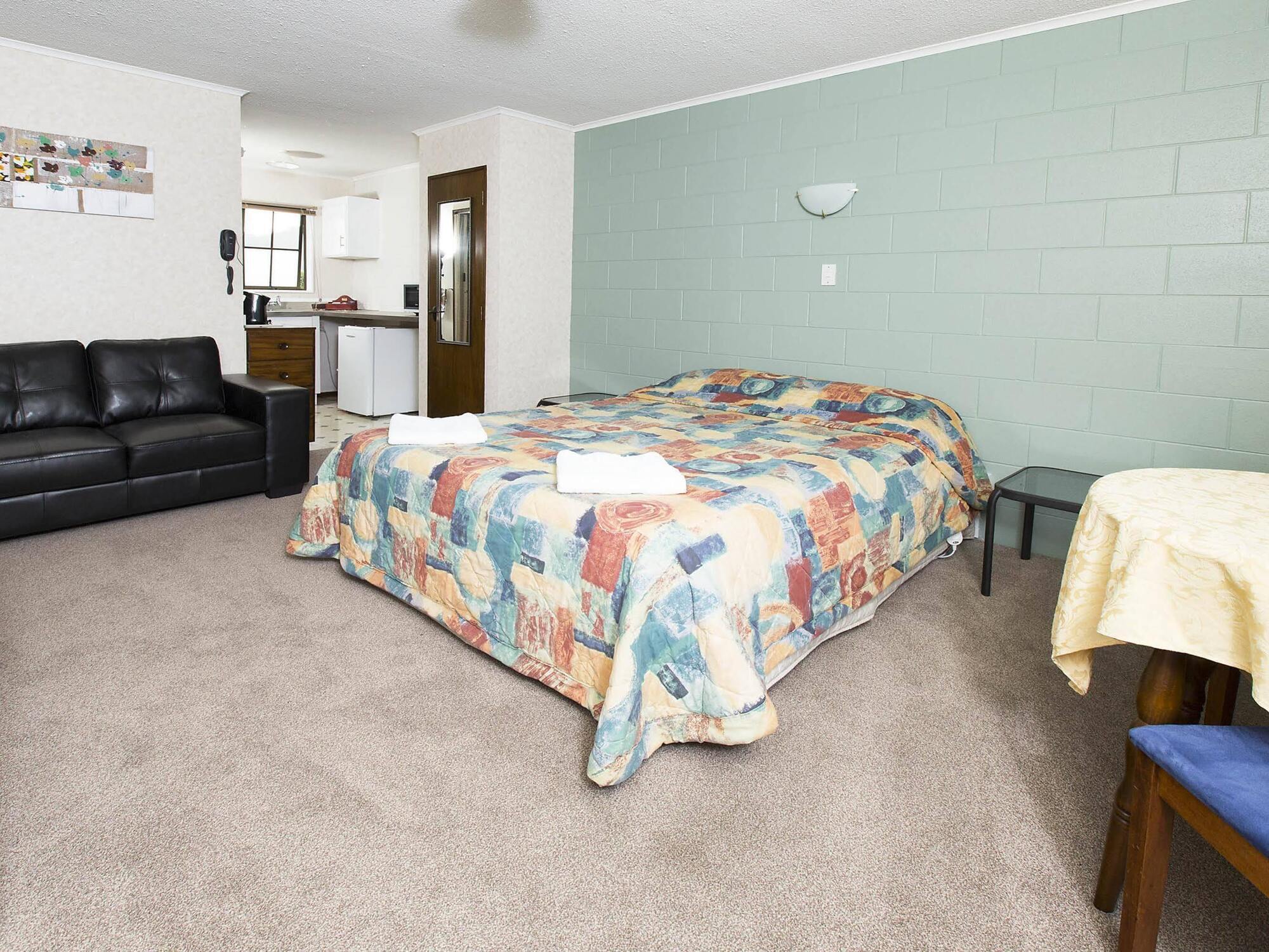 Stonehaven Motel Whangarei Extérieur photo
